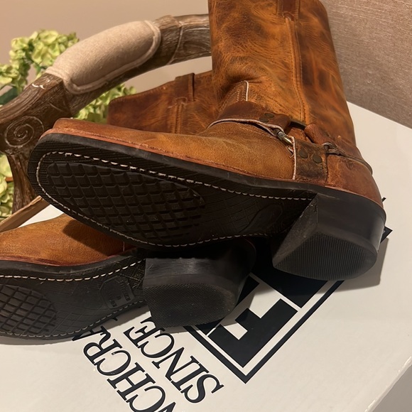 Frye Harness Boot, 12” Length Dark Brown 9M Boots - Picture 4 of 14